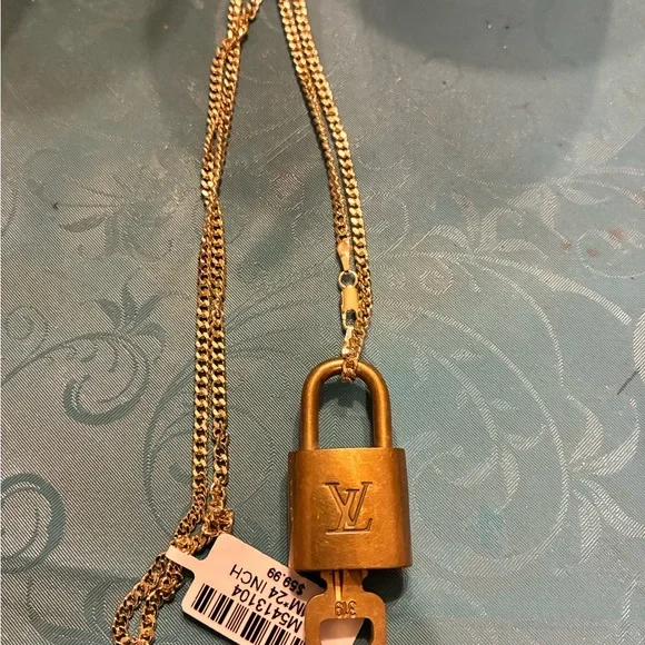Brass Gold Tone Louis Vuitton Padlock & Key 319 w New Gold Tone Unbranded Chain - Picture 1 of 5